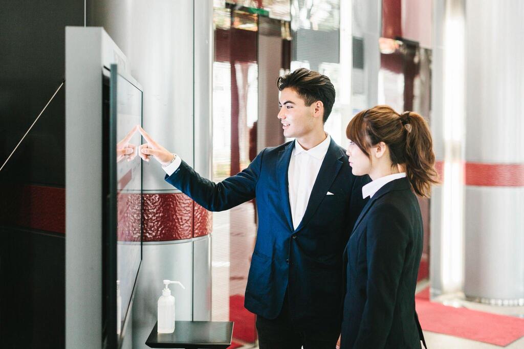 hotel kiosk system